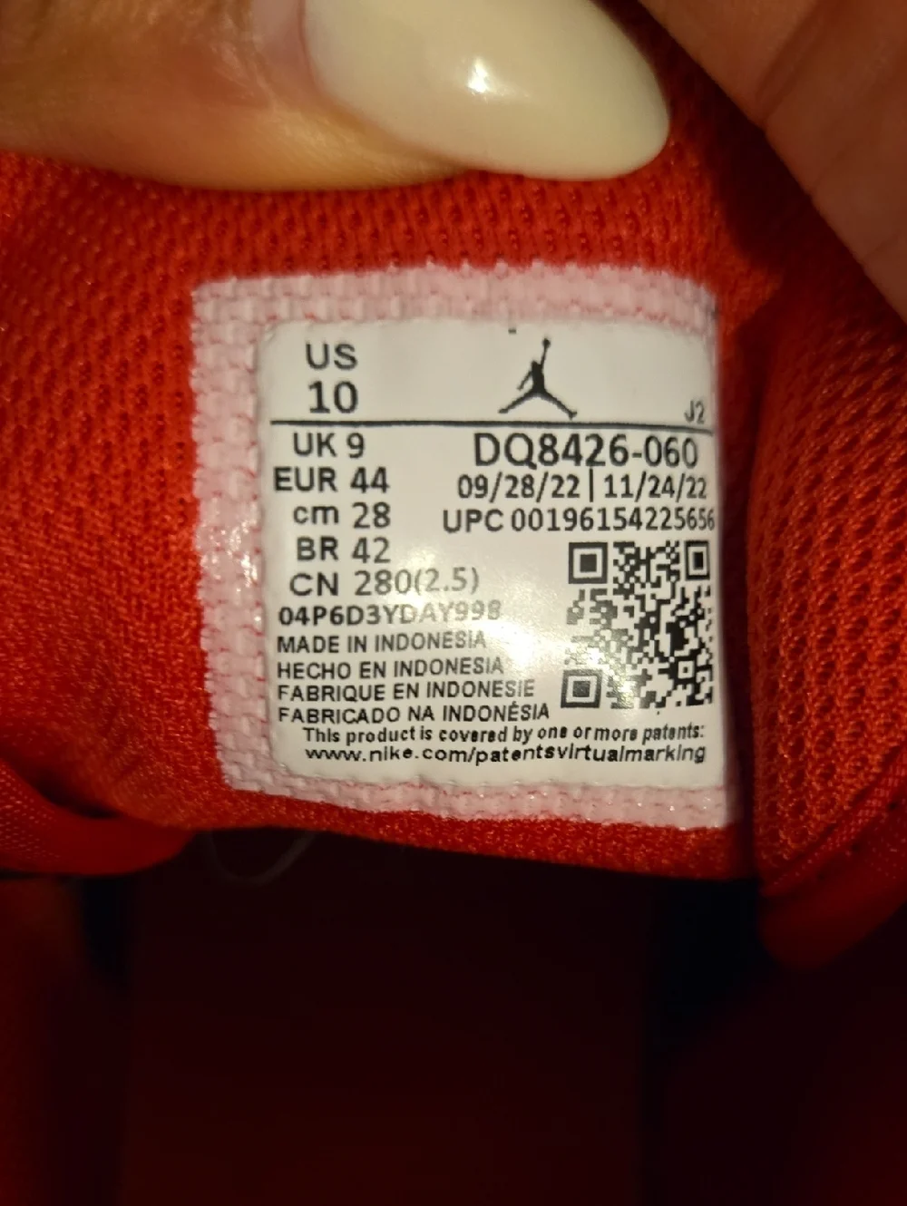 Jordan Air Jordan 1 Mid Alternate Bred Sneakers Colorway Black/Fire Red/ White